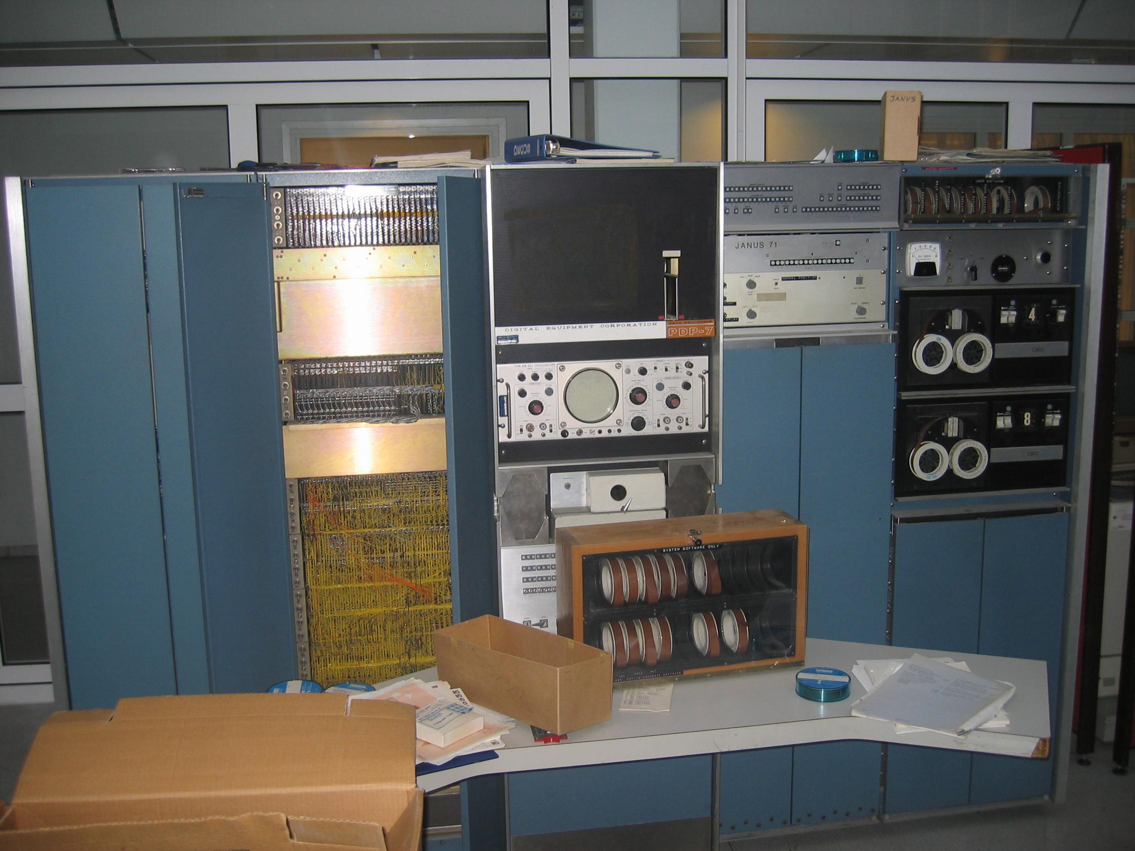 fig/pdp-7-oslo-2004.jpg